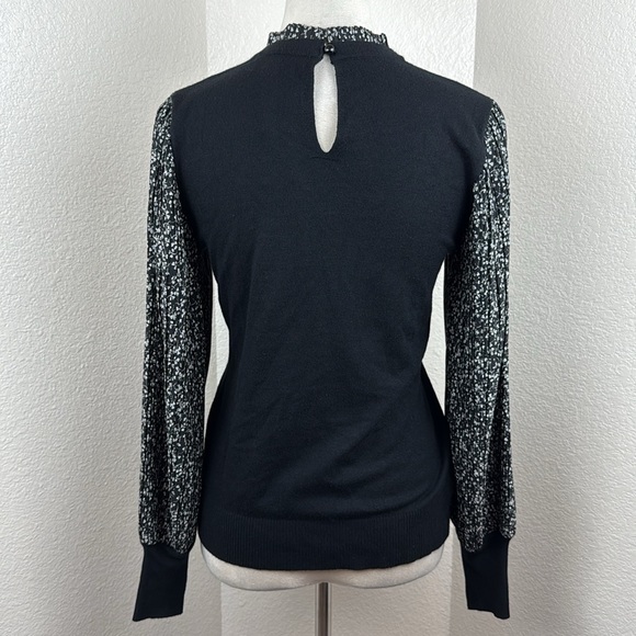 Sioni Milano Black Floral Sleeve Blouse Size Small NWT - Picture 4 of 9